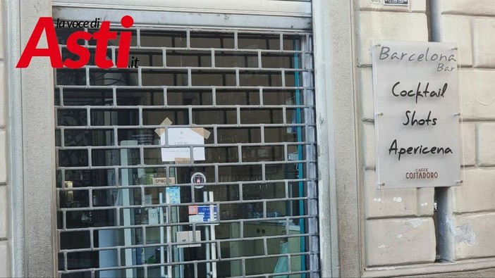 Il bar dopo la chiusura imposta dalla Questura di Asti Il bar dopo la chiusura imposta dalla Questura di Asti