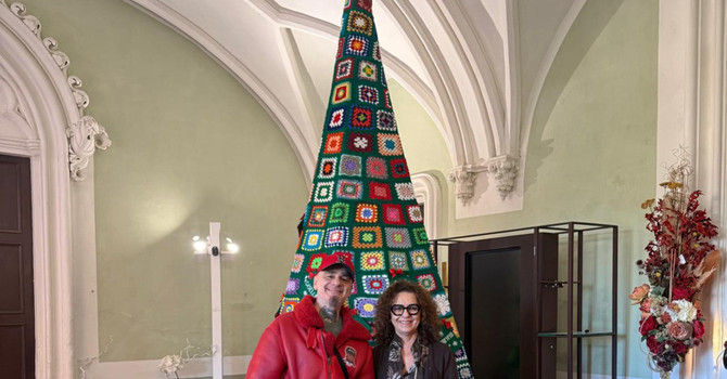 J-Ax con il vicesindaco Laura Bianco J-Ax con il vicesindaco Laura Bianco