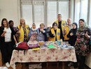 Il Lions Club Alfieri dona materiale scolastico alla Casa della Donna e del Bambino Il Lions Club Alfieri dona materiale scolastico alla Casa della Donna e del Bambino