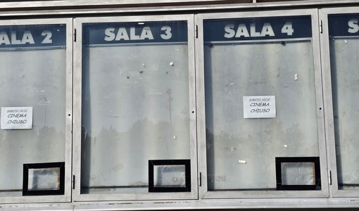Cinelandia, il nubifragio allaga le sale: cinema chiuso dopo il maltempo Cinelandia, il nubifragio allaga le sale: cinema chiuso dopo il maltempo