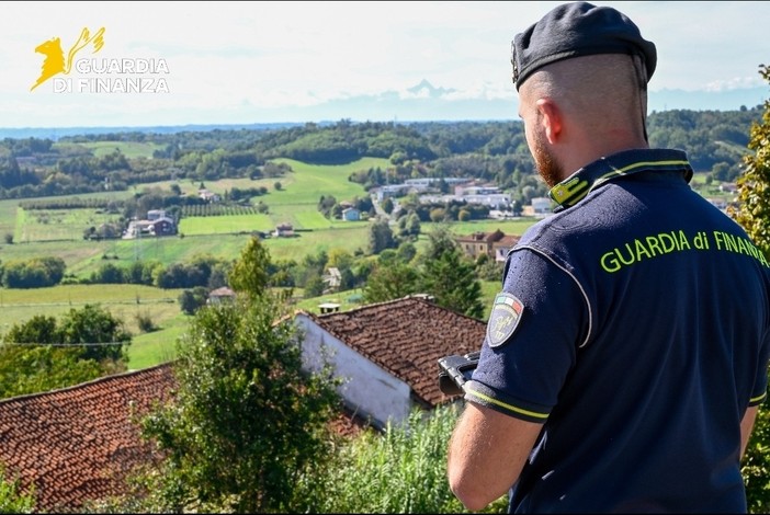 Asti, accertati ulteriori casi di truffa perpetrati da un private banker: eseguito decreto di sequestro per oltre 3,5 milioni di euro