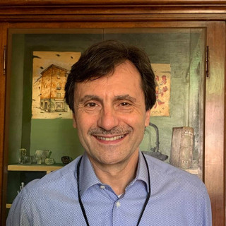 Cristalli che raccontano storie umane: “Umani di cristallo” in anteprima alla Libreria Alberi d’acqua