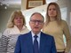 Mario Roggero con la moglie Mariangela e una delle figlia durante uno dei suoi recenti appelli via social