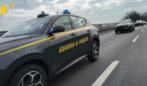 Maxi truffa a danno di anziane smantellata dalla Finanza: oltre 1.200 vittime in tutta Italia