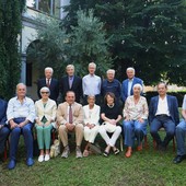 I partecipanti alla riunione di classe tenuta sabato nei locali del "Liceo Govone" di Alba (Foto Murialdo - Muratore) I partecipanti alla riunione di classe tenuta sabato nei locali del "Liceo Govone" di Alba (Foto Murialdo - Muratore)