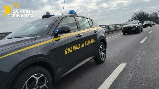 Maxi truffa a danno di anziane smantellata dalla Finanza: oltre 1.200 vittime in tutta Italia