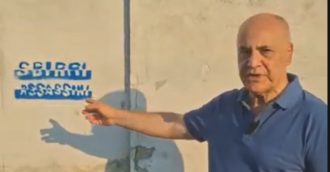 Scritte contro le forze dell’ordine, l’assessore Boccia: “Chi imbratta i muri danneggia la comunità”