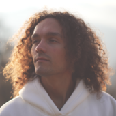 L'INTERVISTA / AndreA: nuovo nome per il musicista Andrea Giraudi che brilla con il singolo "Sogni" L'INTERVISTA / AndreA: nuovo nome per il musicista Andrea Giraudi che brilla con il singolo "Sogni"