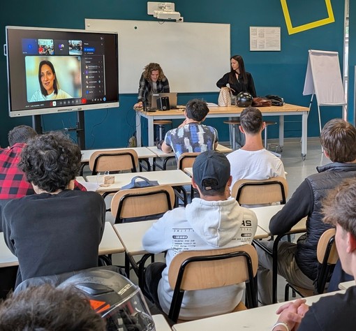 "La mafia si combatte con la cultura": Maria Luisa Impastato ne parla con gli studenti di Apro Formazione ad Alba