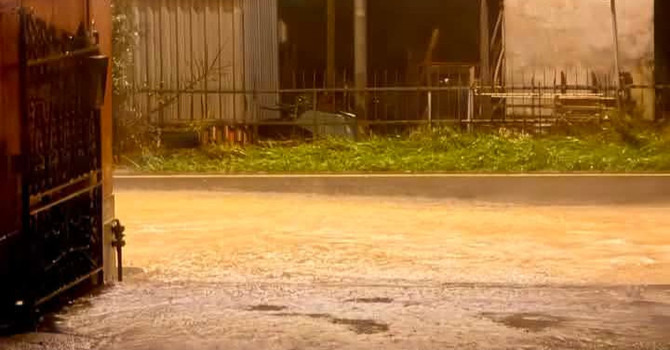Asti sotto il diluvio, caduti 70 mm di pioggia: nel fine settimana torna il sole ma la notte farà freddo [VIDEO]