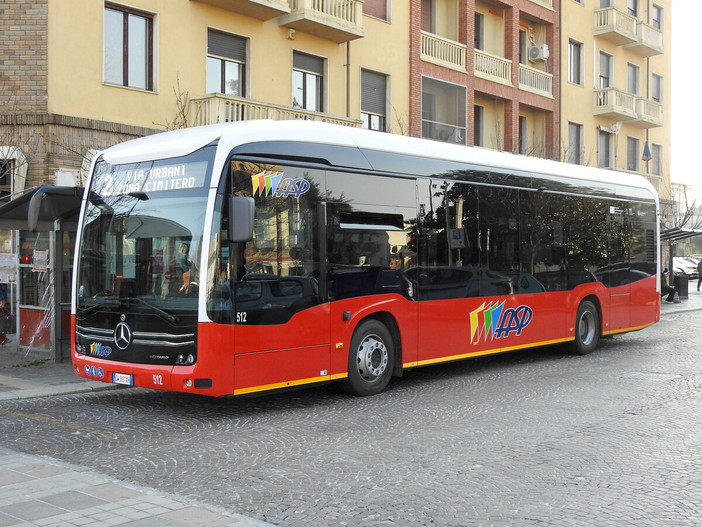 I bus di Asp si fermano domani,  sabato 27 giugno, per il passaggio del Campionato Italiano Elite: tutte le interruzioni in piazza Marconi