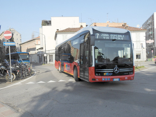 Variazioni di percorso dei bus urbani durante la chiusura di piazza Alfieri per il Palio di Asti Variazioni di percorso dei bus urbani durante la chiusura di piazza Alfieri per il Palio di Asti