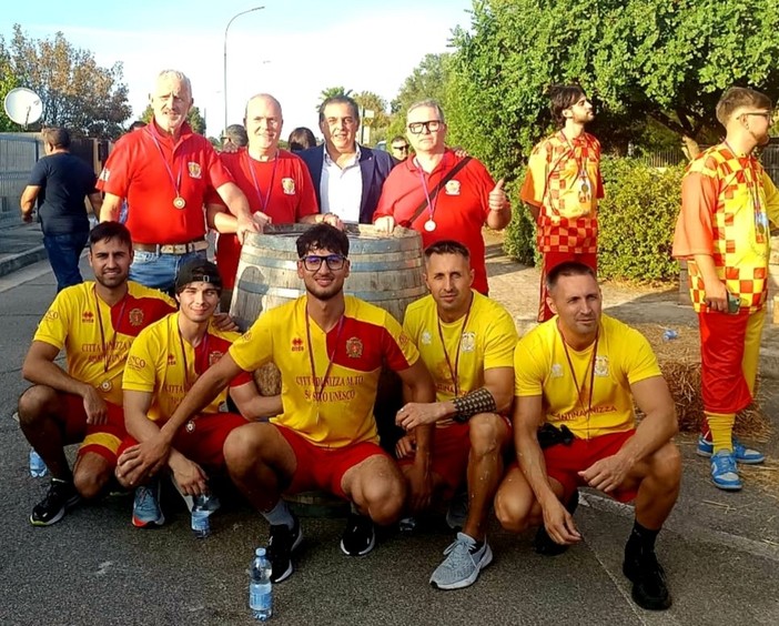 Alcune immagini della delegazione nicese in Sardegna Alcune immagini della delegazione nicese in Sardegna