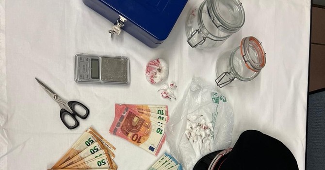 Spaccio di cocaina, arrestato un ventunenne: sequestri tra Mombercelli, Castagnole e Asti