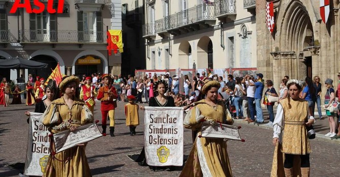 Asti torna nel Medioevo con mille bambini: sabato la grande sfilata prima del Palio con un tema unico Asti torna nel Medioevo con mille bambini: sabato la grande sfilata prima del Palio con un tema unico