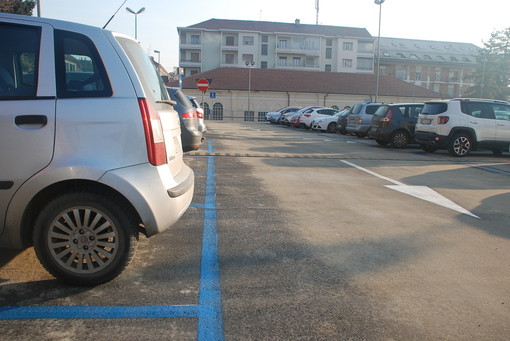 Manutenzione al parcheggio tra via Natta e via Testa: chiude per 48 ore l'area coperta