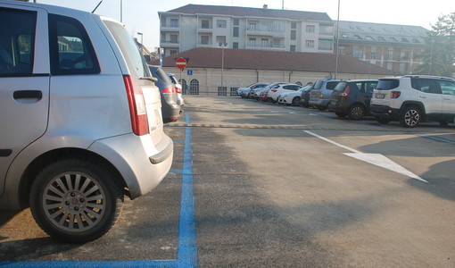 Manutenzione al parcheggio tra via Natta e via Testa: chiude per 48 ore l'area coperta