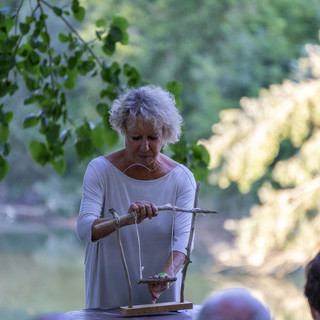 Lorenza Zambon chiude il festival &quot;Corti, Colline, Comunità e...&quot; con il suo &quot;Storie selvatiche&quot;