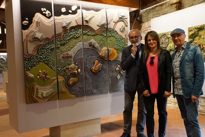 “L’urlo della natura”: la personale di Piero Racchi inaugurata al Castello di Monastero Bormida “L’urlo della natura”: la personale di Piero Racchi inaugurata al Castello di Monastero Bormida
