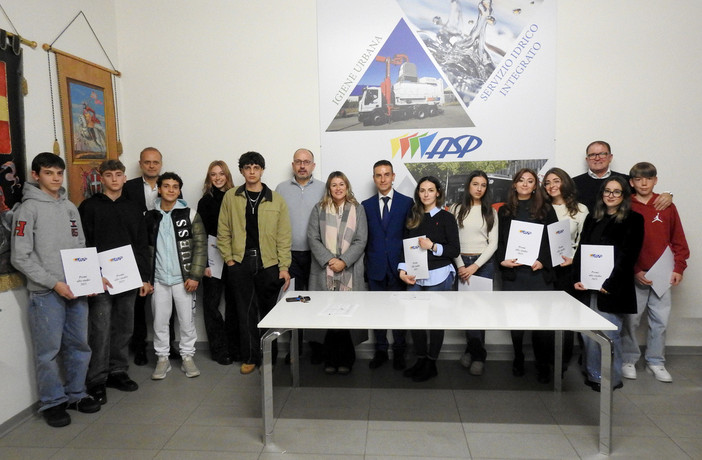 Asp premia il merito: borse di studio per 14 studenti