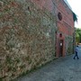 L'esterno del vascone di via Tapparelli