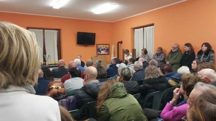 Una delle assemblee per i furti a fine anno