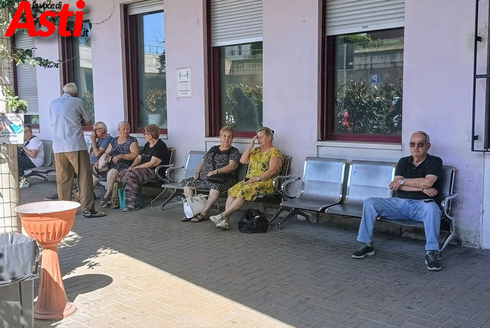 Polemiche per le attese al Pronto soccorso di Asti, le precisazioni dell'Asl At: &quot;La riduzione degli spazi si è resa necessaria per consentire gli interventi di adeguamento anti-sismico&quot;