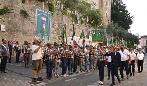 Doppio impegno per gli Alpini di San Marzano Oliveto: celebrati i 50 anni del Gruppo e intervento di pulizia al Parco del Rivo Crosio Doppio impegno per gli Alpini di San Marzano Oliveto: celebrati i 50 anni del Gruppo e intervento di pulizia al Parco del Rivo Crosio