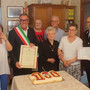 Un'immagine della festa per i 100 anni della signora Tamantini