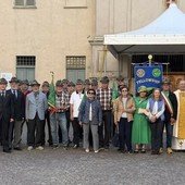 Il gruppo di partecipanti al ricordo del Generale Cravarezza, a Crea