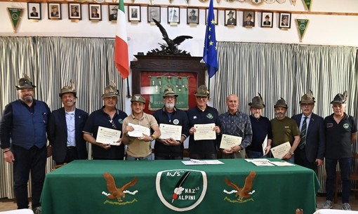 Il gruppo di volontari dell’Anan di Asti che hanno prestato servizio alle Olimpiadi e Paralimpiadi di Milano-Cortina 2026 (ph. Roberto Signorini)