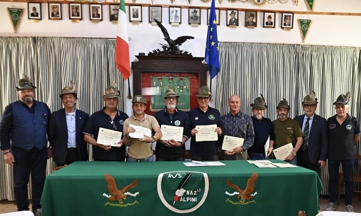 Il gruppo di volontari dell’Anan di Asti che hanno prestato servizio alle Olimpiadi e Paralimpiadi di Milano-Cortina 2026 (ph. Roberto Signorini)