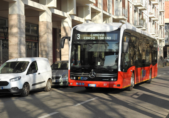 Trasporto pubblico: da lunedì i bus Asp tornano agli orari invernali