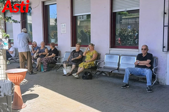 Polemiche per le attese al Pronto soccorso di Asti, le precisazioni dell'Asl At: &quot;La riduzione degli spazi si è resa necessaria per consentire gli interventi di adeguamento anti-sismico&quot;