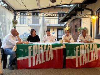 Tre immagini dell'assemblea