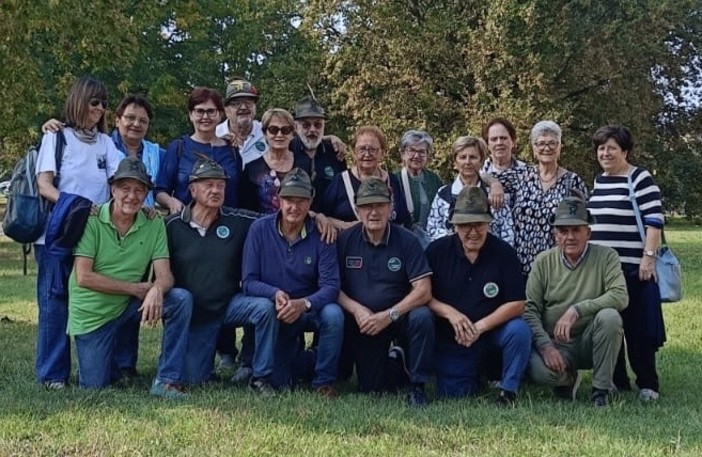 Gli Alpini astigiani in prima linea tra volontariato, memoria e tradizioni Gli Alpini astigiani in prima linea tra volontariato, memoria e tradizioni
