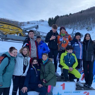 La voce... Delle scuole: buone prestazioni per le squadre sci del Liceo Classico di Asti