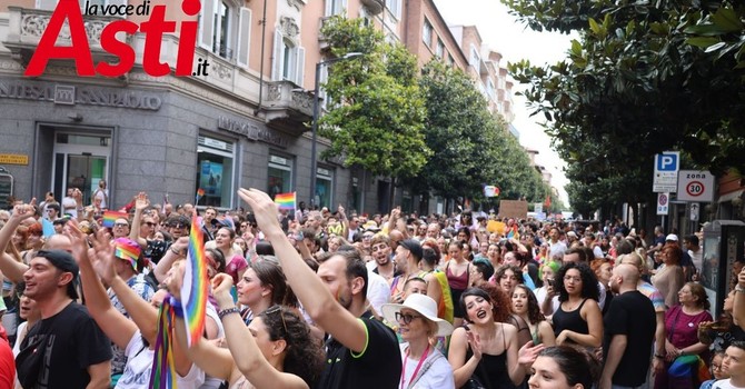 Un'immagine dell'Asti Pride 2024