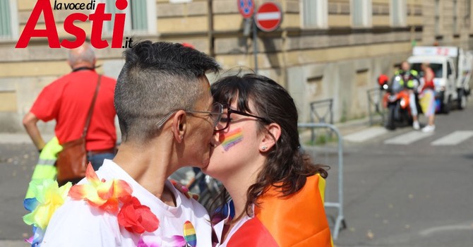Asti Pride 2026, oggi la quarta edizione: corteo alle 16 con BigMama madrina