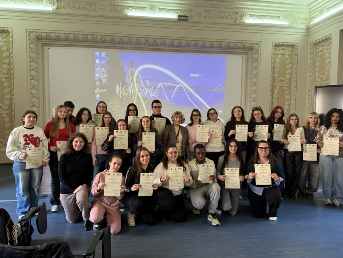 La consegna degli attestati agli studenti del "Quintino Sella" La consegna degli attestati agli studenti del "Quintino Sella"