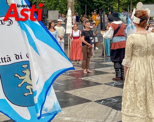 In foto: la sindaca Roberta Giovine durante l'annuncio dell'Assedio di Canelli 2026
