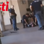Asti, caos a pochi passi dal centro: giovane semina il panico in corso Einaudi [VIDEO]