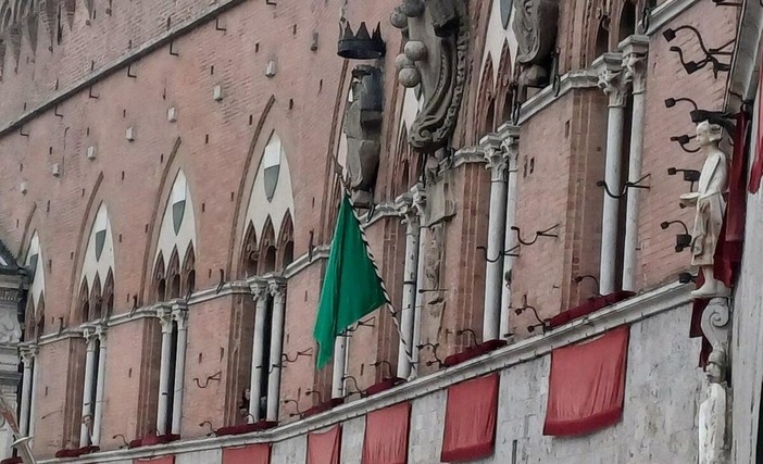Palio di Siena, ancora un rinvio: la pioggia fa slittare la Corsa di agosto