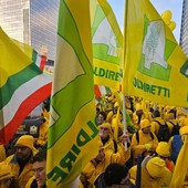 Agricoltori in piazza a Bruxelles: la Coldiretti di Asti contro i tagli Ue alla Pac Agricoltori in piazza a Bruxelles: la Coldiretti di Asti contro i tagli Ue alla Pac