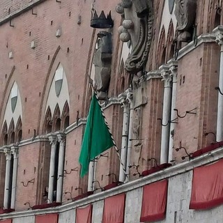 Palio di Siena, ancora un rinvio: la pioggia fa slittare la Corsa di agosto