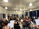 Braido (alla chitarra elettrica) e l'Orchestra Sinfonica di Asti impegnata nelle prove