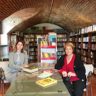 Nell'immagine il sindaco Anna Macchia (a sinistra) e la vice Delfina Noto