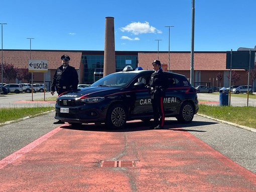 Nizza Monferrato: arrestati due ladri specializzati in furti con destrezza nei parcheggi