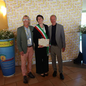 La consigliera Santarsiero riceve il premio