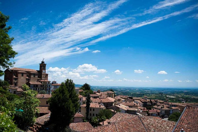 Cocconato d’Asti, riapre lo IAT rinnovato in piazza Cavour